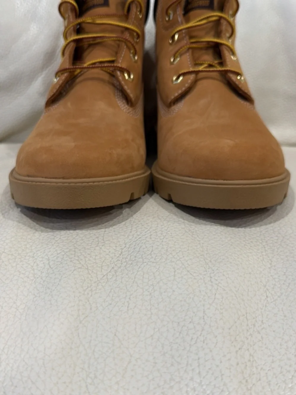 NWOT Timberland Wheat Nubuck Kids 6